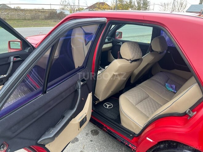 Mercedes E 220 1993, 999,888 km - 2.2 л - Xaçmaz