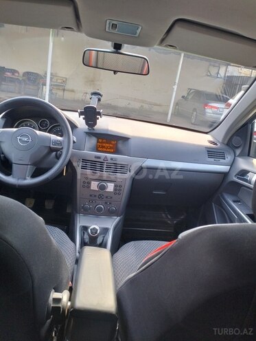 Opel Astra 2005, 200,000 km - 1.4 l - Samux