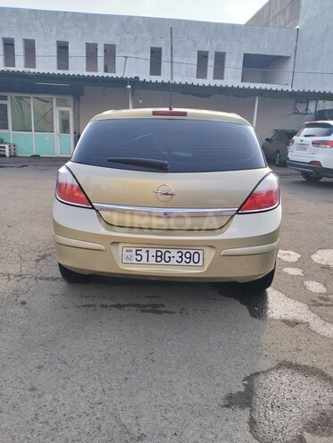 Opel Astra 2005, 200,000 km - 1.4 l - Samux