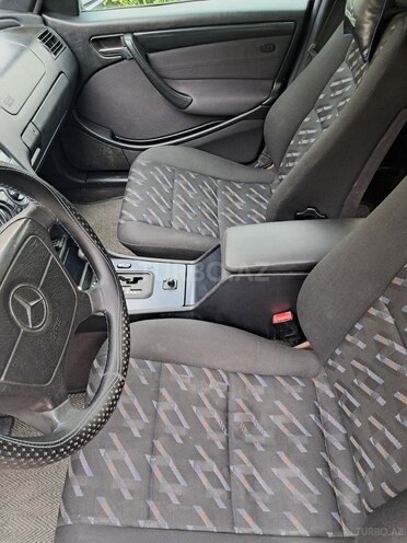 Mercedes C 200 1998, 451,000 km - 2.0 l - Yevlax