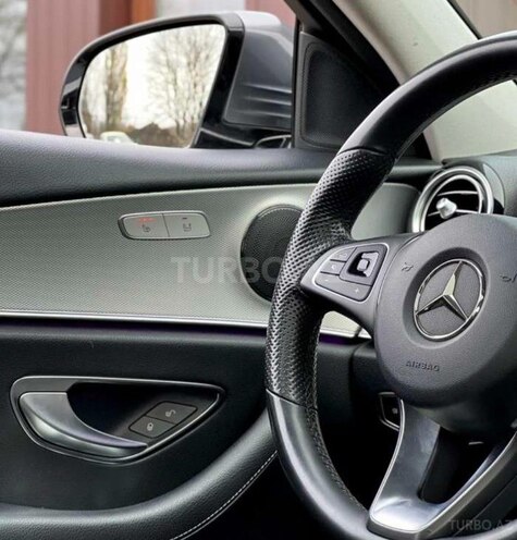 Mercedes E 220 d 2017, 291,000 km - 2.0 l - Bakı