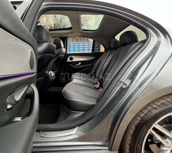 Mercedes E 220 d 2017, 291,000 km - 2.0 l - Bakı