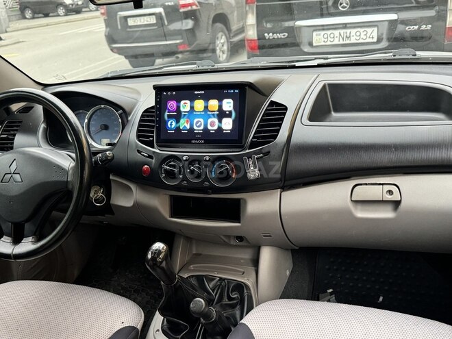 Mitsubishi L200 2009, 264,000 km - 2.5 l - Bakı