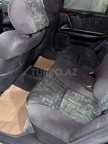 Mercedes E 230 1995, 371,701 km - 2.3 l - Bakı