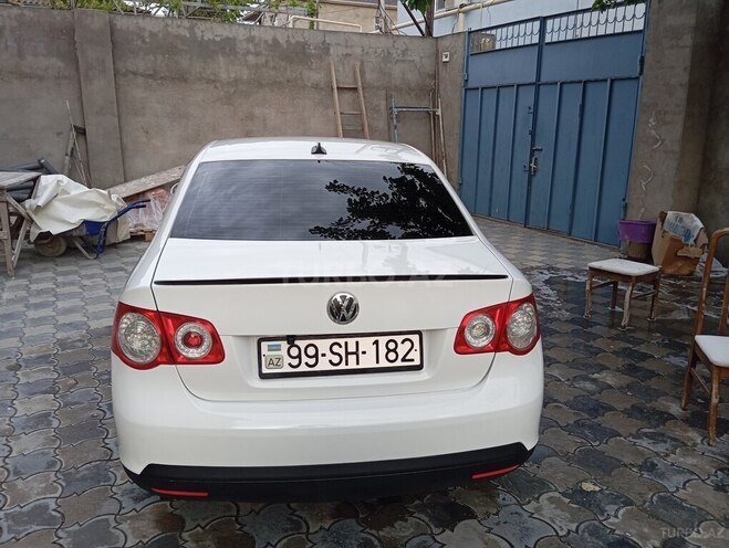 Volkswagen Jetta 2010, 250,000 km - 1.6 л - Bakı