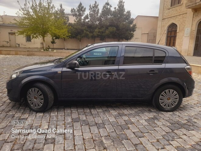 Opel Astra 2009, 300,000 km - 1.4 l - Bakı