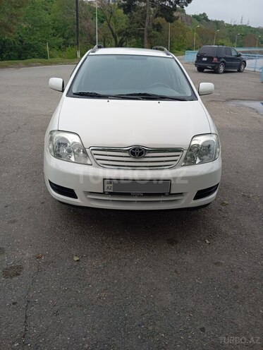 Toyota Corolla 2005, 260,000 km - 1.4 l - Quba