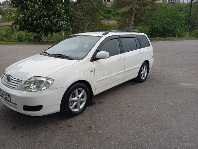 Toyota Corolla 2005, 260,000 km - 1.4 l - Quba