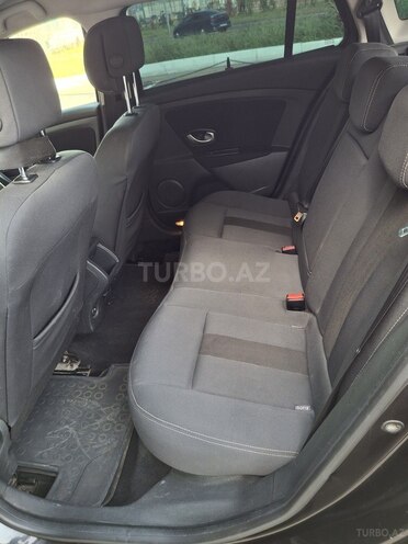 Renault Megane-8