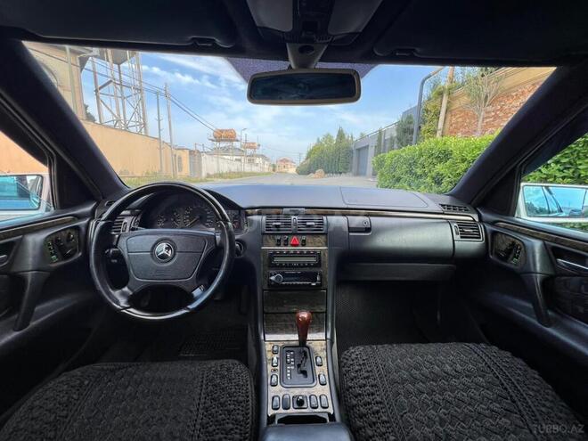 Mercedes E 240 1998, 298,878 km - 2.4 l - Bakı