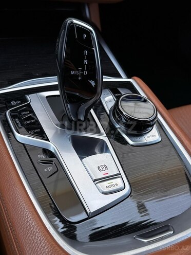 BMW 740 2018, 90,000 km - 3.0 l - Bakı