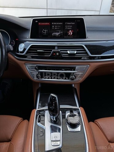 BMW 740 2018, 90,000 km - 3.0 l - Bakı