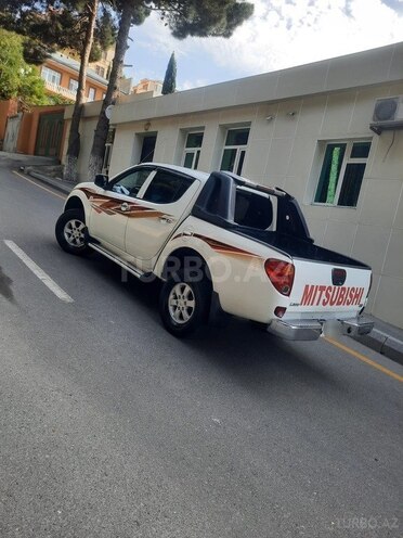 Mitsubishi L200 2014, 224,000 km - 2.5 l - Bakı
