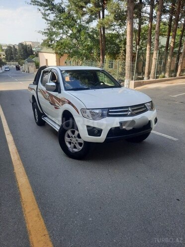 Mitsubishi L200 2014, 224,000 km - 2.5 l - Bakı