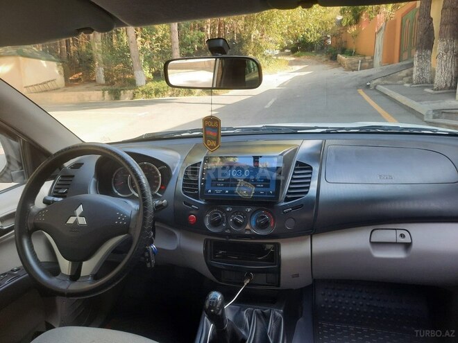 Mitsubishi L200 2014, 224,000 km - 2.5 l - Bakı