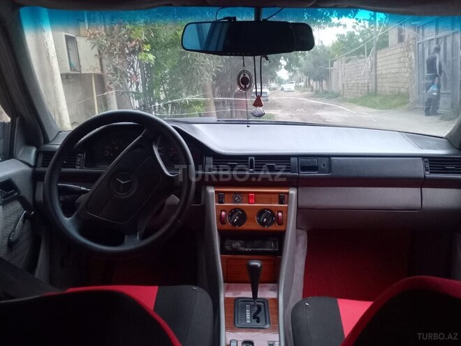 Mercedes E 200 d 1993, 250,000 km - 2.0 л - Bakı