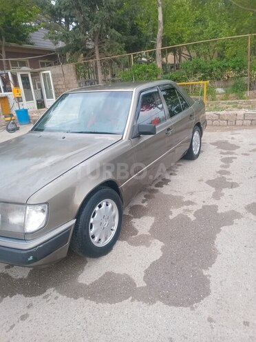 Mercedes E 200 d 1993, 250,000 km - 2.0 л - Bakı