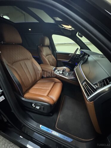 BMW X7-18
