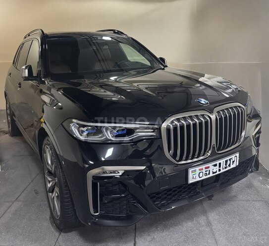 BMW X7-9