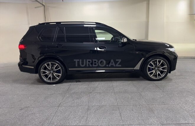 BMW X7-4