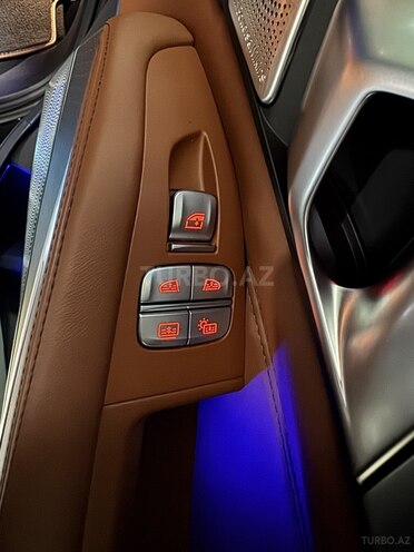 BMW X7-17