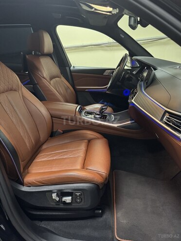 BMW X7-14