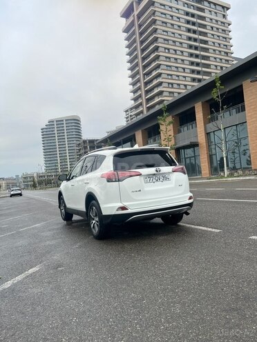 Toyota RAV4-6