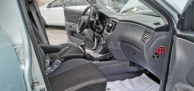 Kia Rio 2005, 130,000 km - 1.5 l - Sumqayıt
