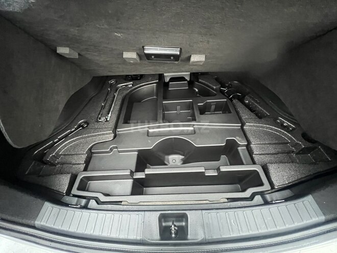 Toyota Prius-8