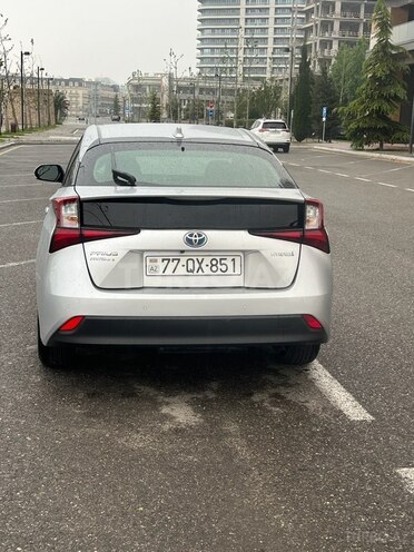 Toyota Prius-14