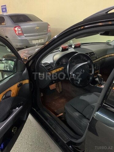 Mercedes E 220 d 2006, 367,000 km - 2.2 l - Bakı