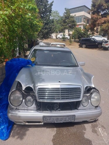 Mercedes E 240 1998, 237,000 km - 2.4 l - Bakı