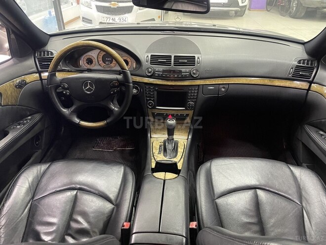 Mercedes E 220 d-7