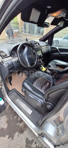 Mercedes Viano-4