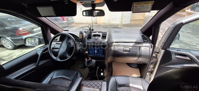 Mercedes Viano-5