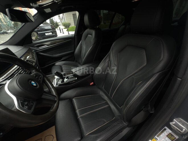 BMW 530-12