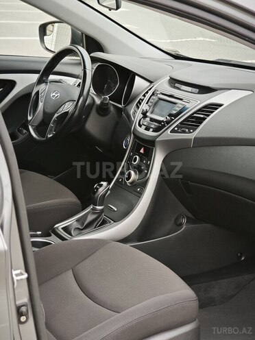 Hyundai Elantra 2015, 89,500 km - 1.8 l - Bakı