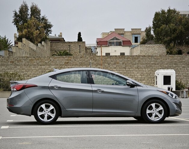 Hyundai Elantra 2015, 89,500 km - 1.8 l - Bakı