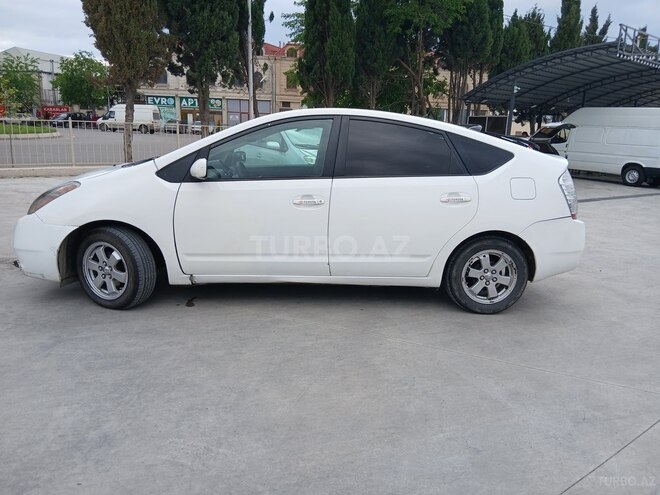 Toyota Prius 2009, 350,000 km - 0.2 l - Gəncə