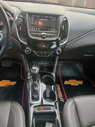 Chevrolet Cruze-15
