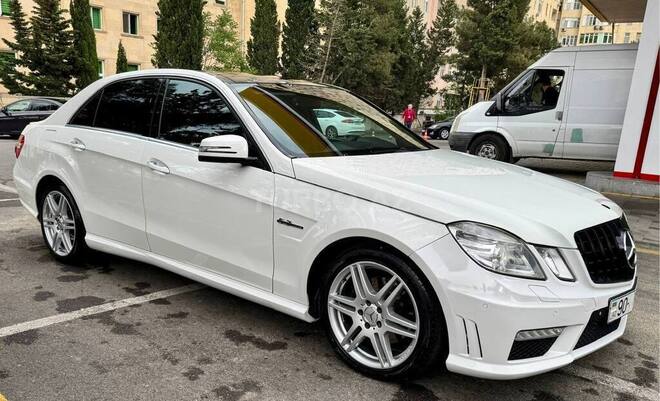 Mercedes E 350 2010, 235,000 km - 3.5 l - Bakı