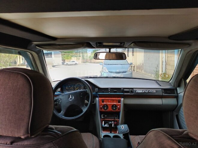 Mercedes E 200 1992, 560,720 km - 2.0 l - Bakı
