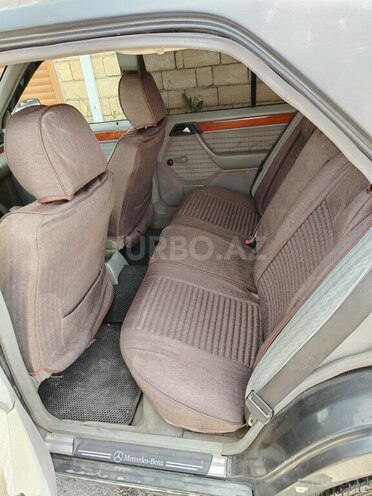 Mercedes E 200 1992, 560,720 km - 2.0 l - Bakı