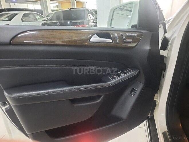 Mercedes ML 350 4MATIC-13