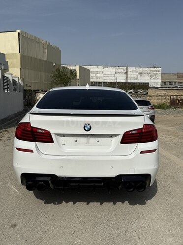 BMW 520 2015, 243,000 km - 2.0 l - Bakı