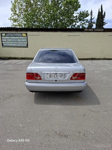 Mercedes E 240 1999, 401,717 km - 2.4 л - Tovuz