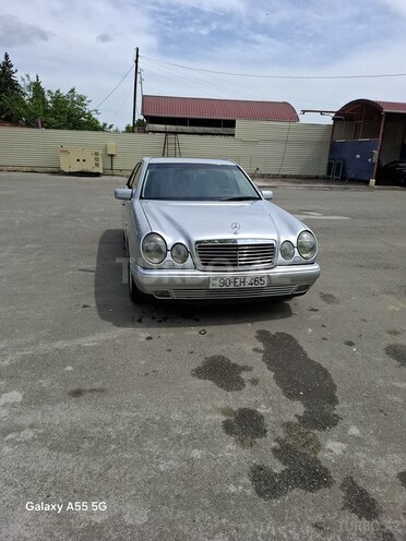 Mercedes E 240 1999, 401,717 km - 2.4 л - Tovuz