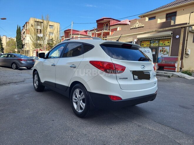 Hyundai ix35 2010, 142,360 km - 2.0 л - Bakı