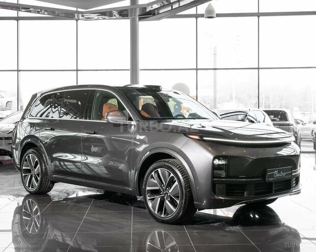 Li Auto L9 2025, 0 km - 1.5 l - Bakı
