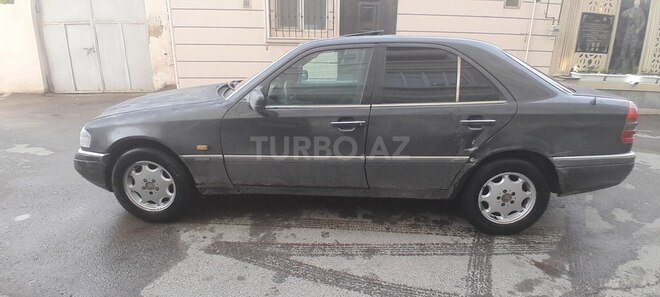 Mercedes C 220 1995, 225,000 km - 2.2 л - Bakı